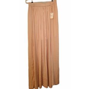 Long skirt (2 slits design in the front)